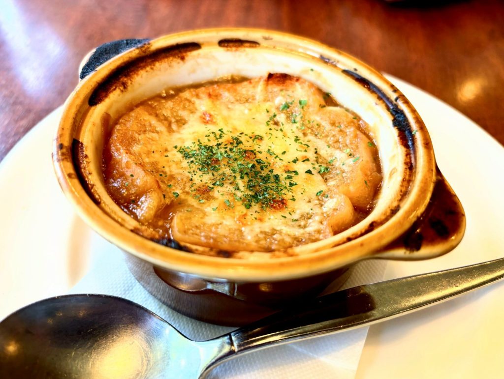 ロイヤルホールディングスの株主優待をロイヤルホストで使ってみた